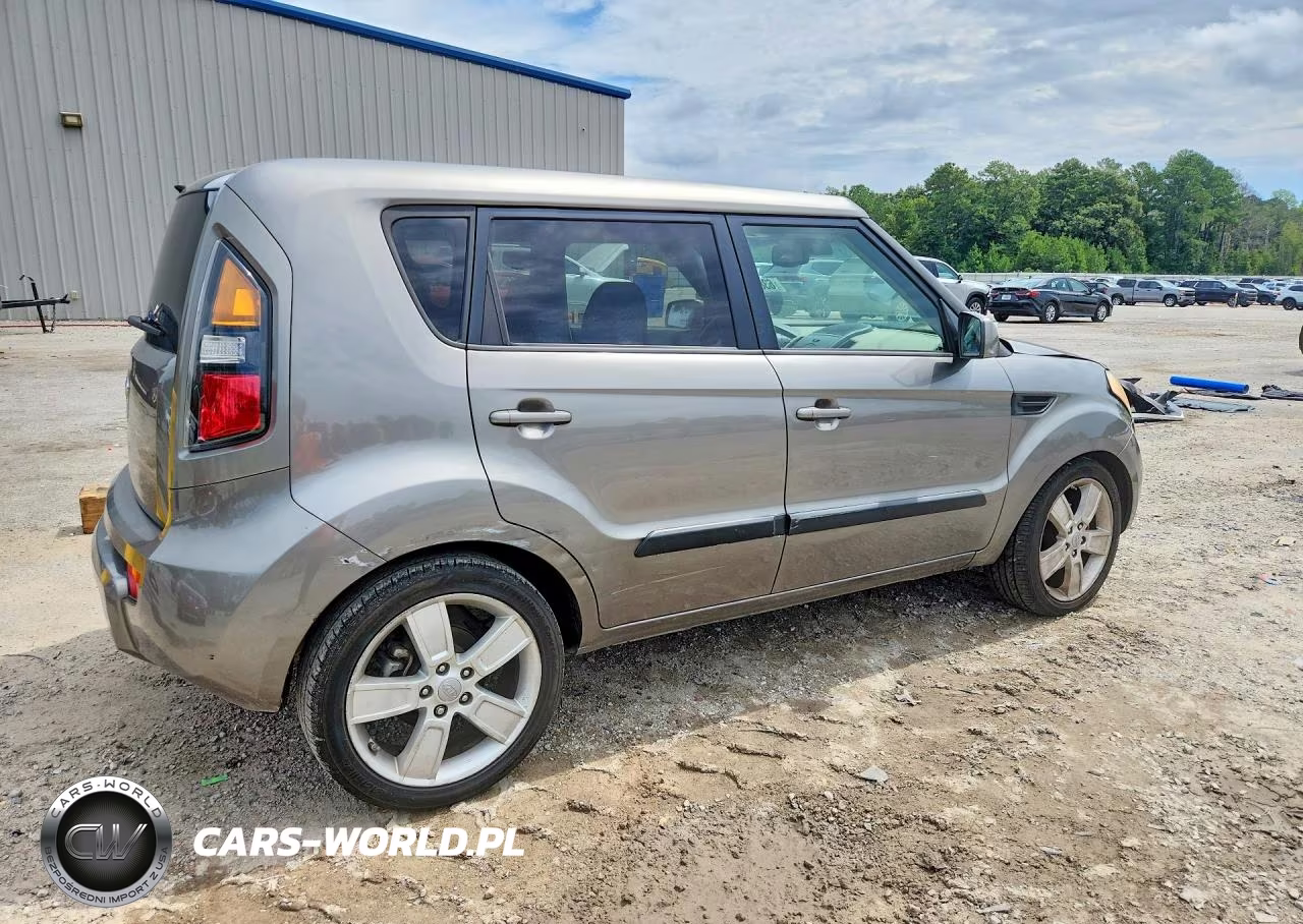 2011 Kia Soul ! VIN:KNDJT2A20B7281041 - 3