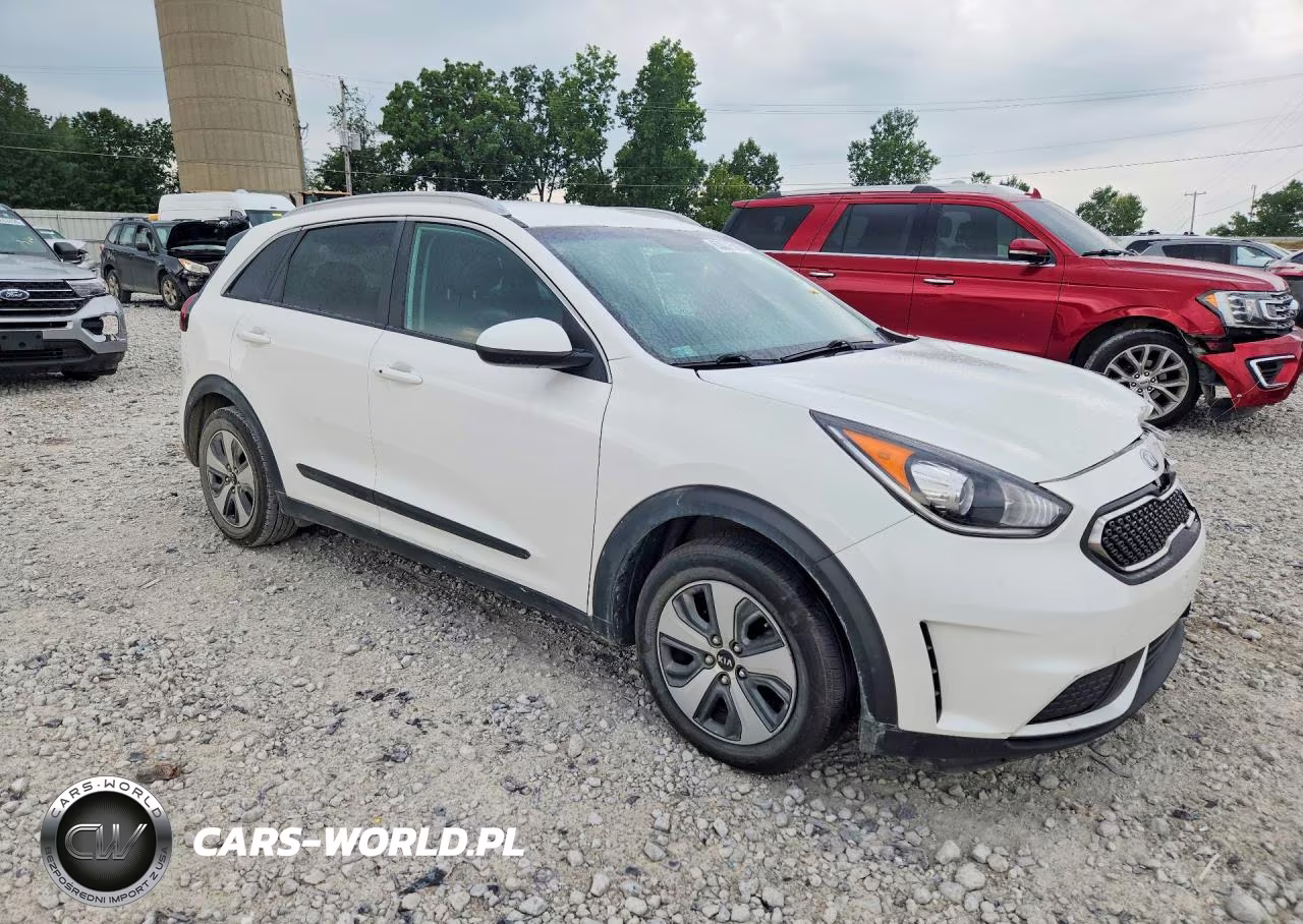 2019 Kia Niro Lx VIN:KNDCB3LC0K5243702 - 4