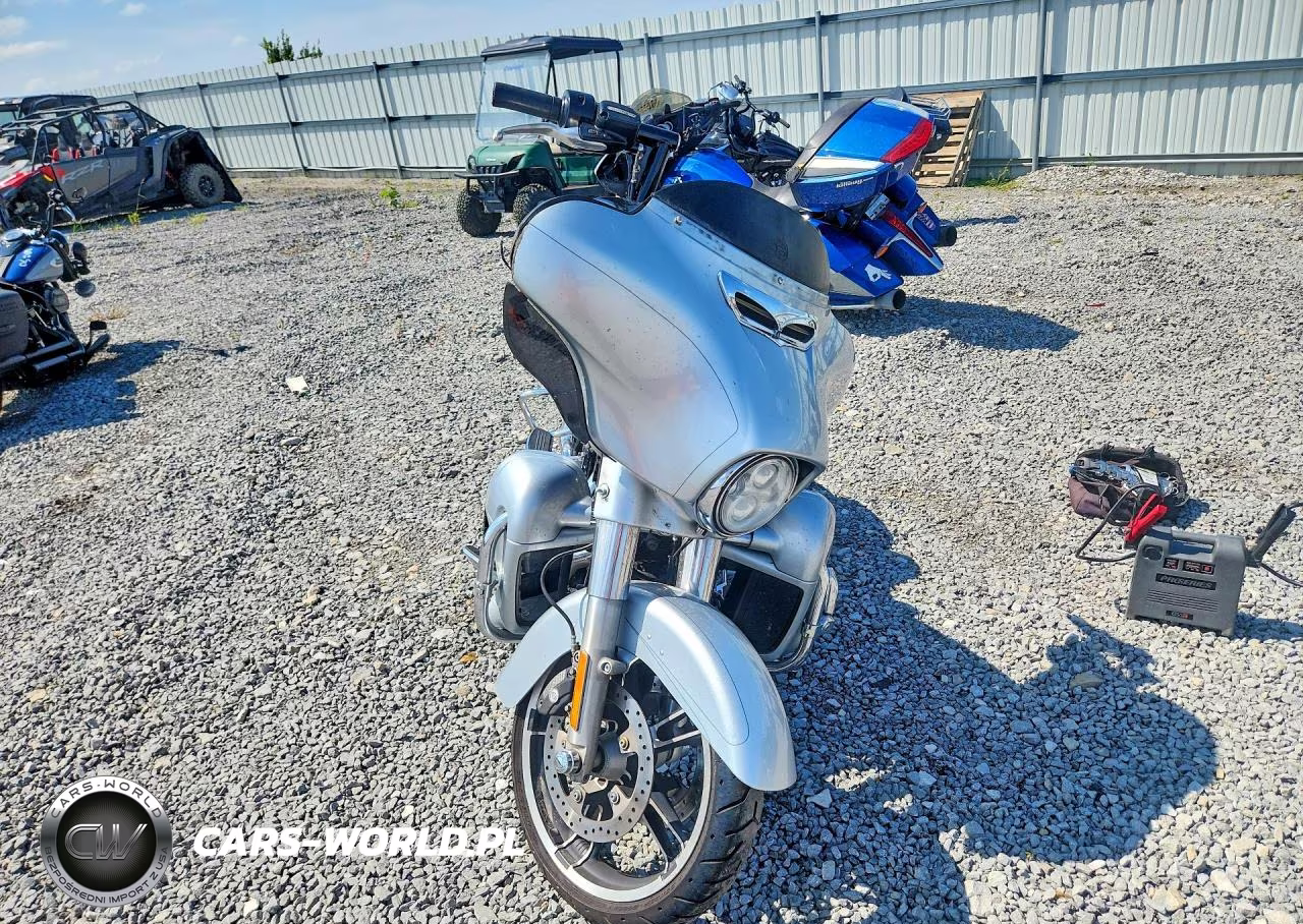 2015 Harley-Davidson Flhxs Street Glide Special VIN:1HD1KRM16FB613970 - 2