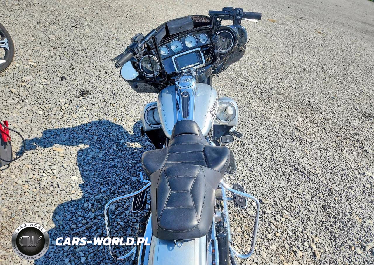 2015 Harley-Davidson Flhxs Street Glide Special VIN:1HD1KRM16FB613970 - 6