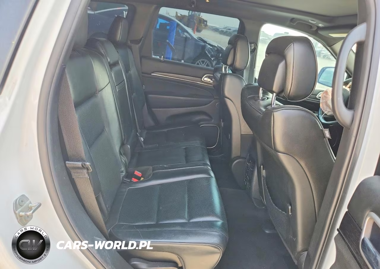 2018 Jeep Grand Cherokee Overland VIN:1C4RJFCG1JC440793 - 11