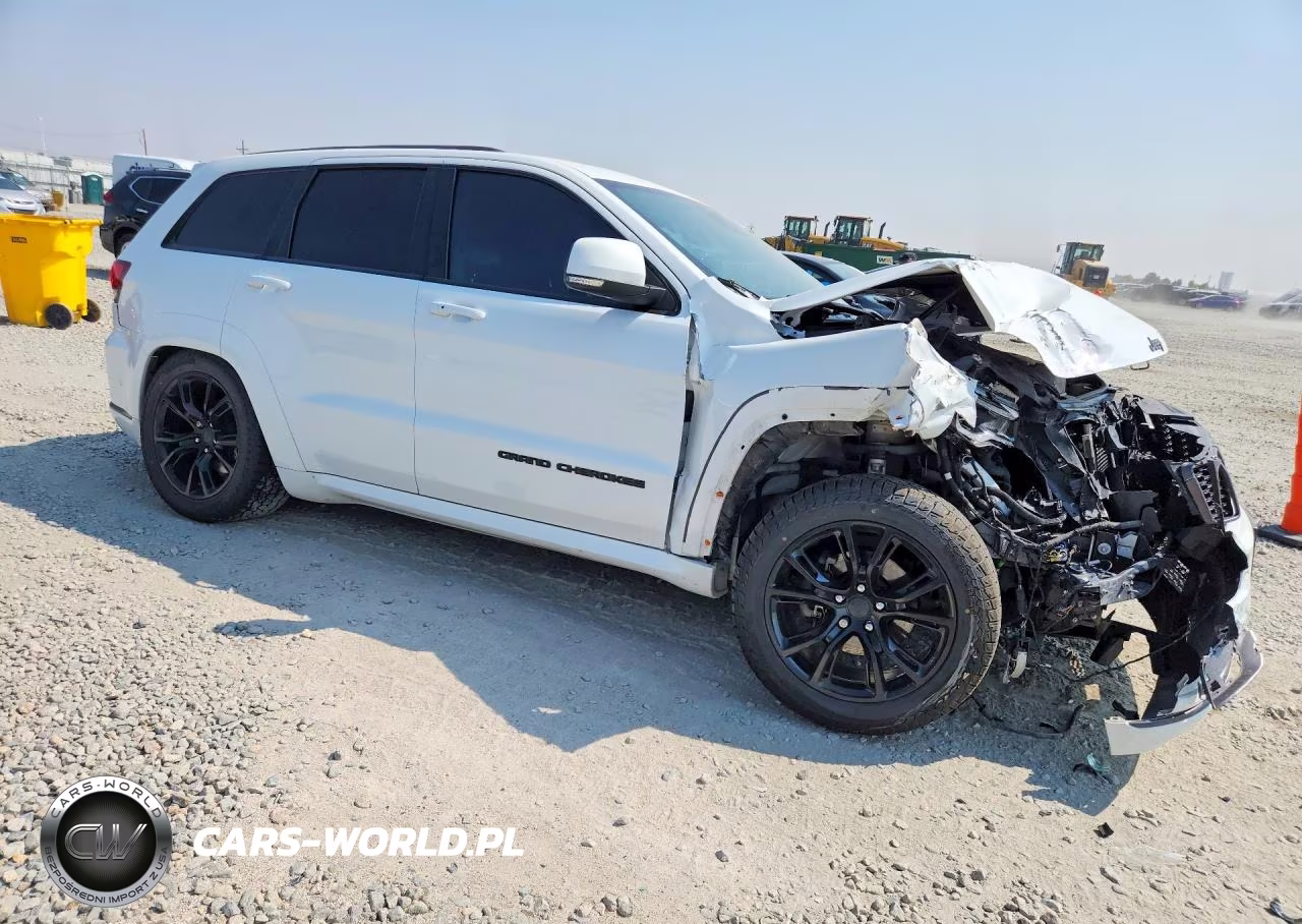 2018 Jeep Grand Cherokee Overland VIN:1C4RJFCG1JC440793 - 4