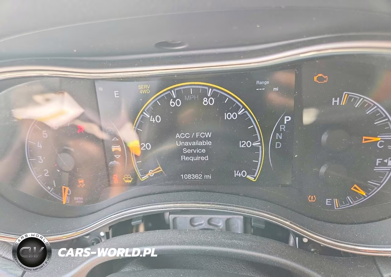 2018 Jeep Grand Cherokee Overland VIN:1C4RJFCG1JC440793 - 9