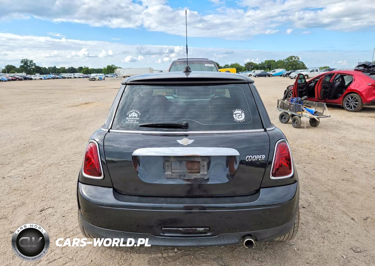 2011 Mini Cooper VIN:WMWSU3C52BT098193 - 6