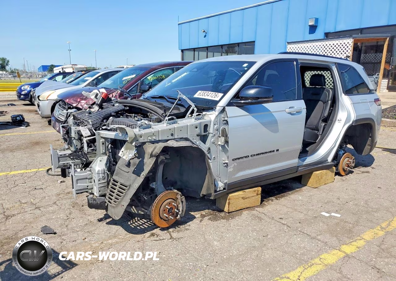 2023 Jeep Grand Cherokee Laredo – zdjęcie 1 z 13