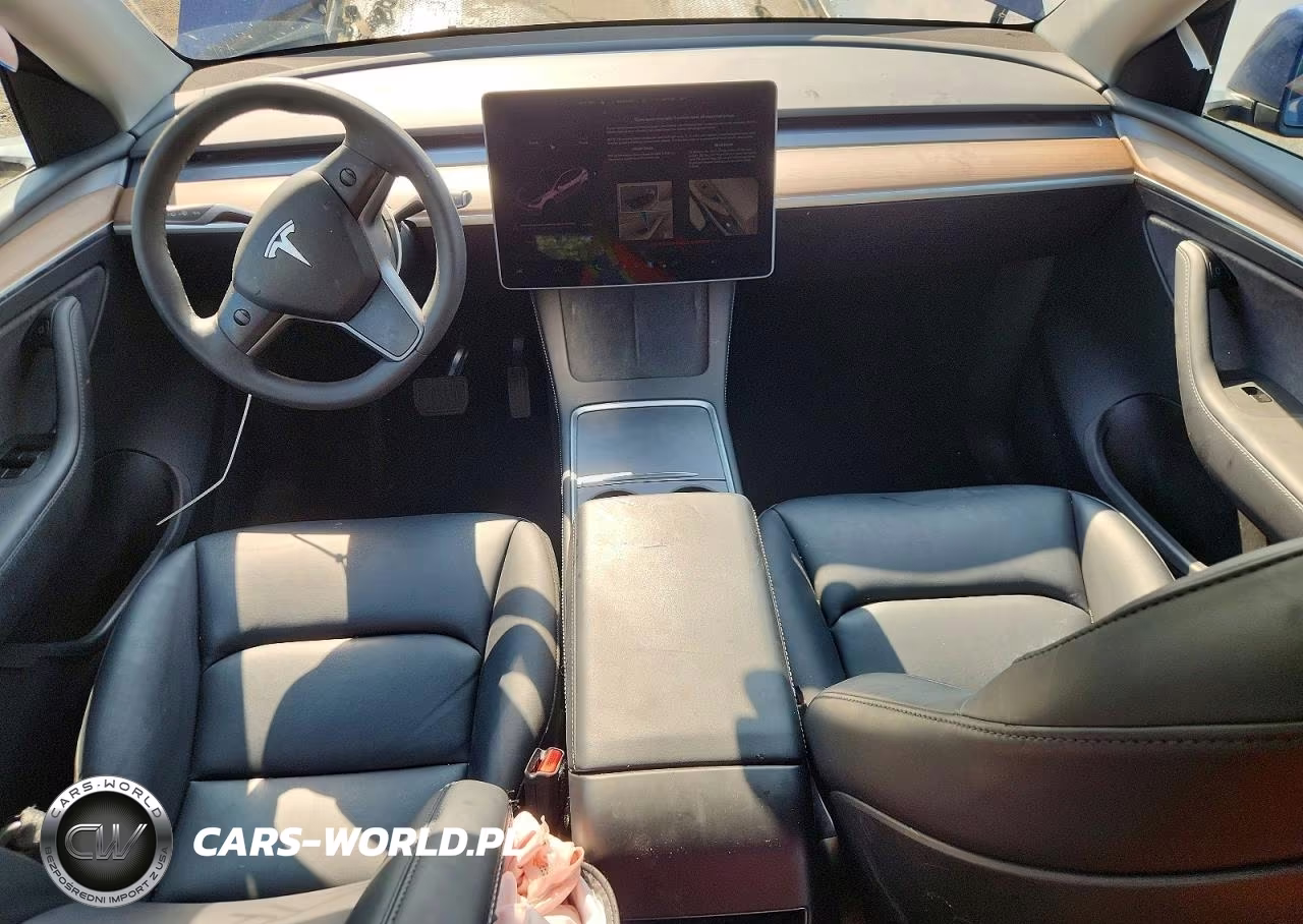 2025 Tesla Model Y VIN:7SAYGAEE0SF260642 - 8