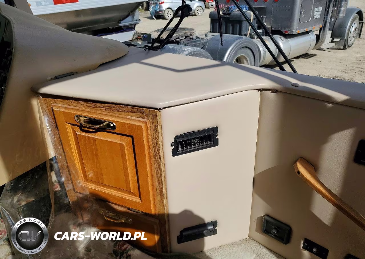 2000 Spartan Motors Motorhome 4Vz VIN:4VZDM1299YC033398 - 5