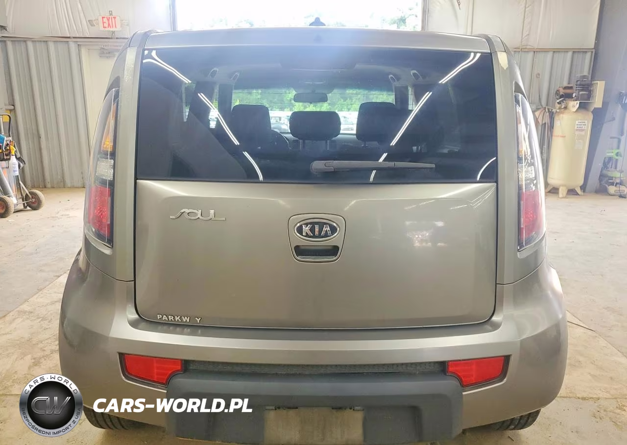 2010 Kia Soul + VIN:KNDJT2A29A7155887 - 6