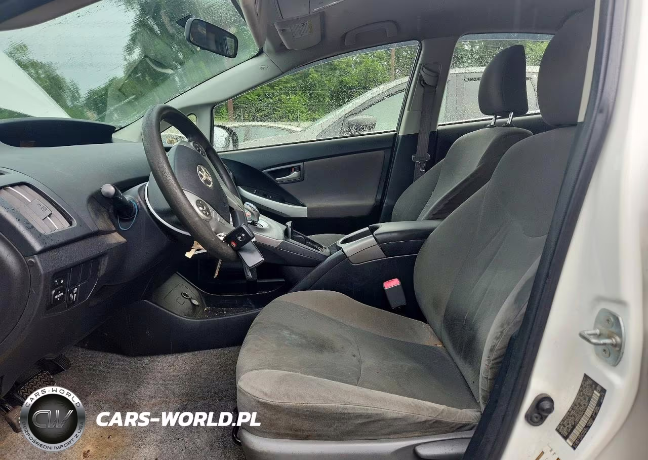 2012 Toyota Prius Two VIN:JTDKN3DU9C5470401 - 7