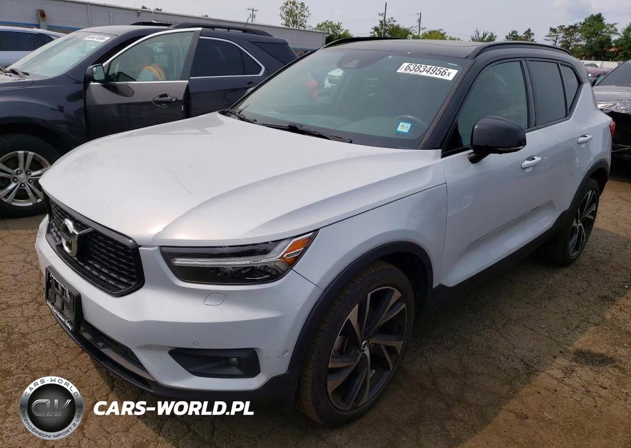 2021 Volvo Xc40 T5 R-Design