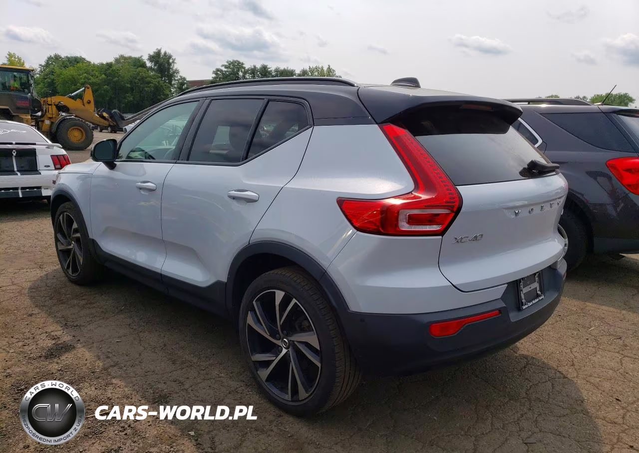 2021 Volvo Xc40 T5 R-Design VIN:YV4162UM0M2542721 - 2