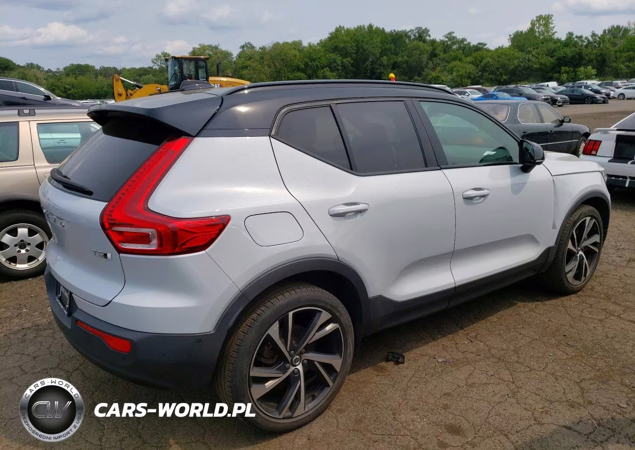 2021 Volvo Xc40 T5 R-Design VIN:YV4162UM0M2542721 - 3