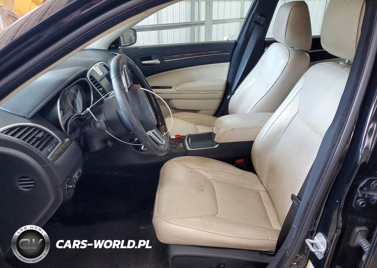 2019 Chrysler 300 Limited VIN:2C3CCAEG9KH528607 - 7