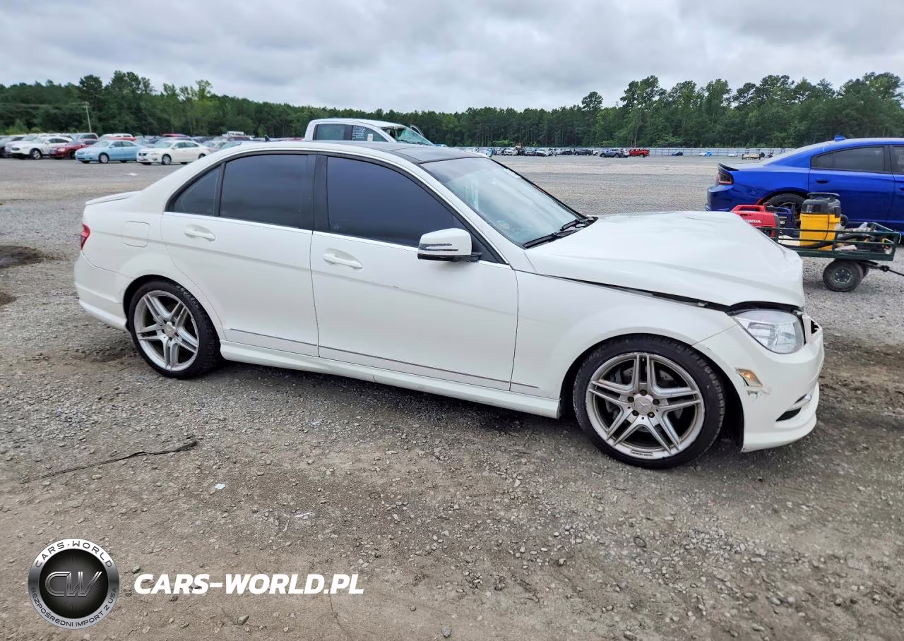 2011 Mercedes-Benz C 350 VIN:WDDGF5GBXBR144080 - 4