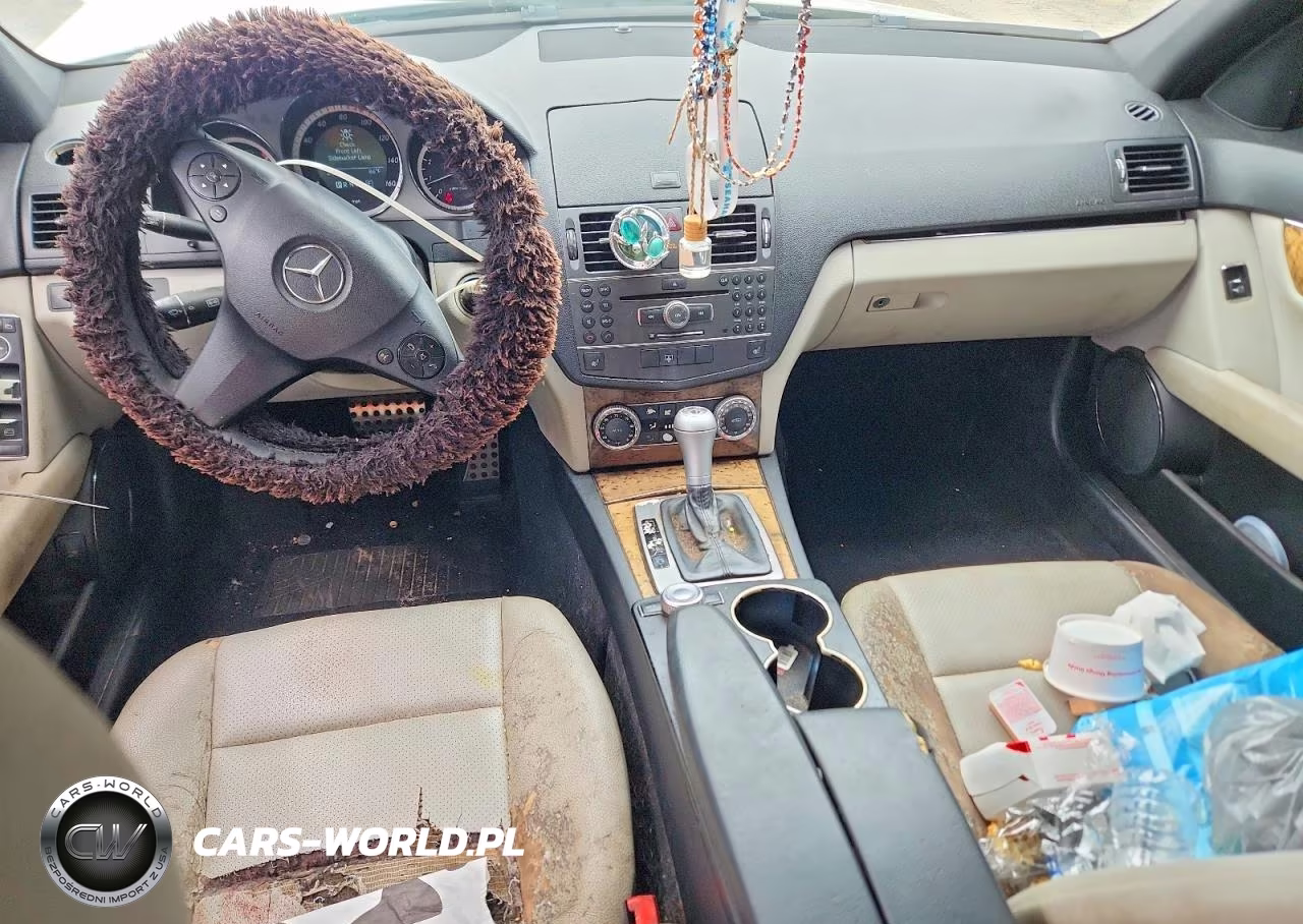 2011 Mercedes-Benz C 350 VIN:WDDGF5GBXBR144080 - 8