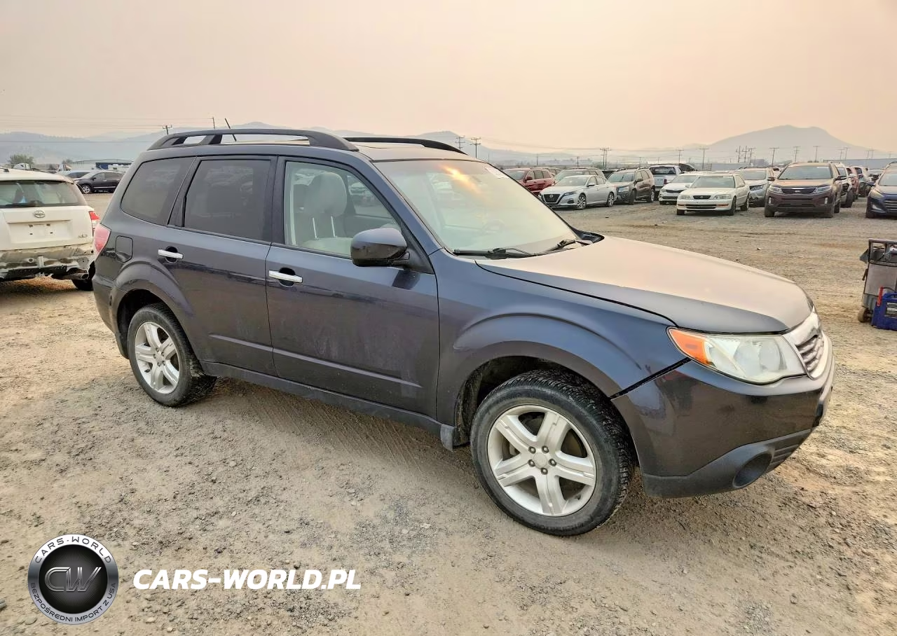 2010 Subaru Forester 2.5X Premium VIN:JF2SH6CCXAH807110 - 4