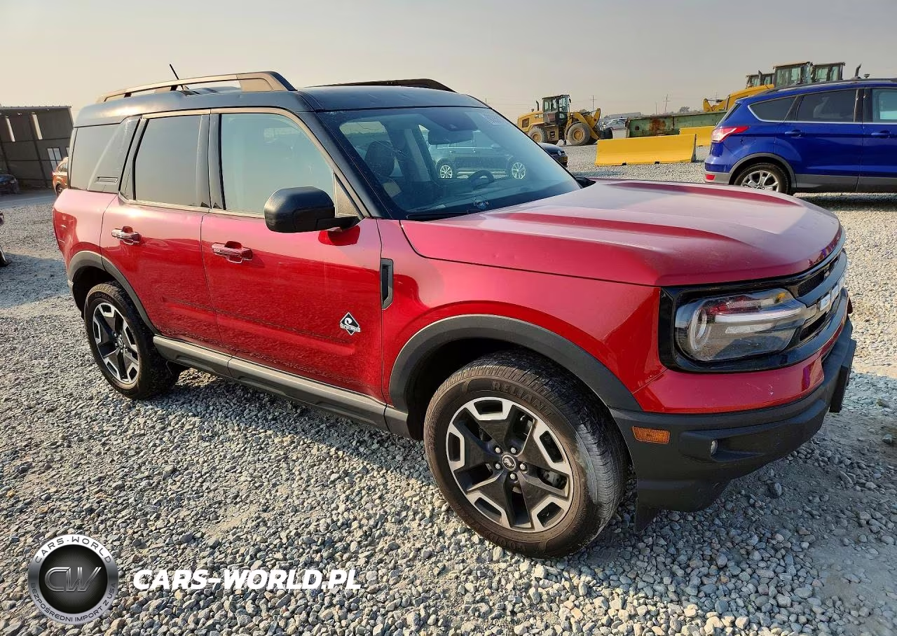2021 Ford Bronco Sport Outer Banks VIN:3FMCR9C64MRB31649 - 4