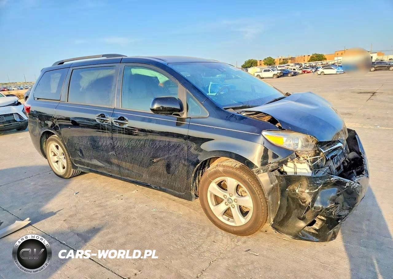 2019 Toyota Sienna Le VIN:5TDKZ3DC5KS008471 - 4