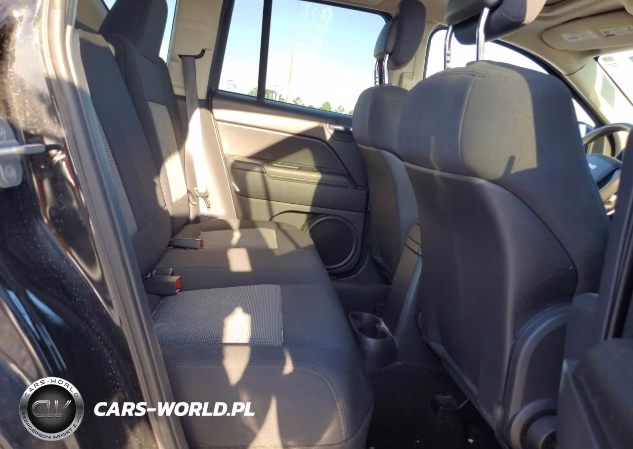 2010 Jeep Compass Sport VIN:1J4NT4FB0AD513797 - 11