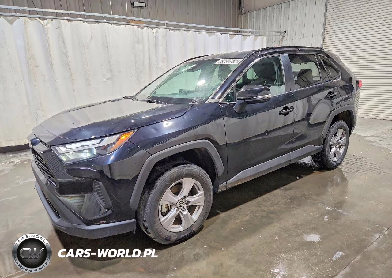 2025 Toyota Rav4 Xle – zdjęcie 1 z 13