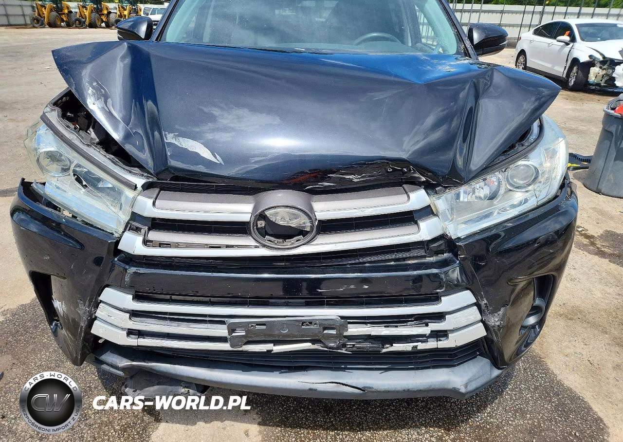 2019 Toyota Highlander Le VIN:5TDBZRFH0KS969166 - 11