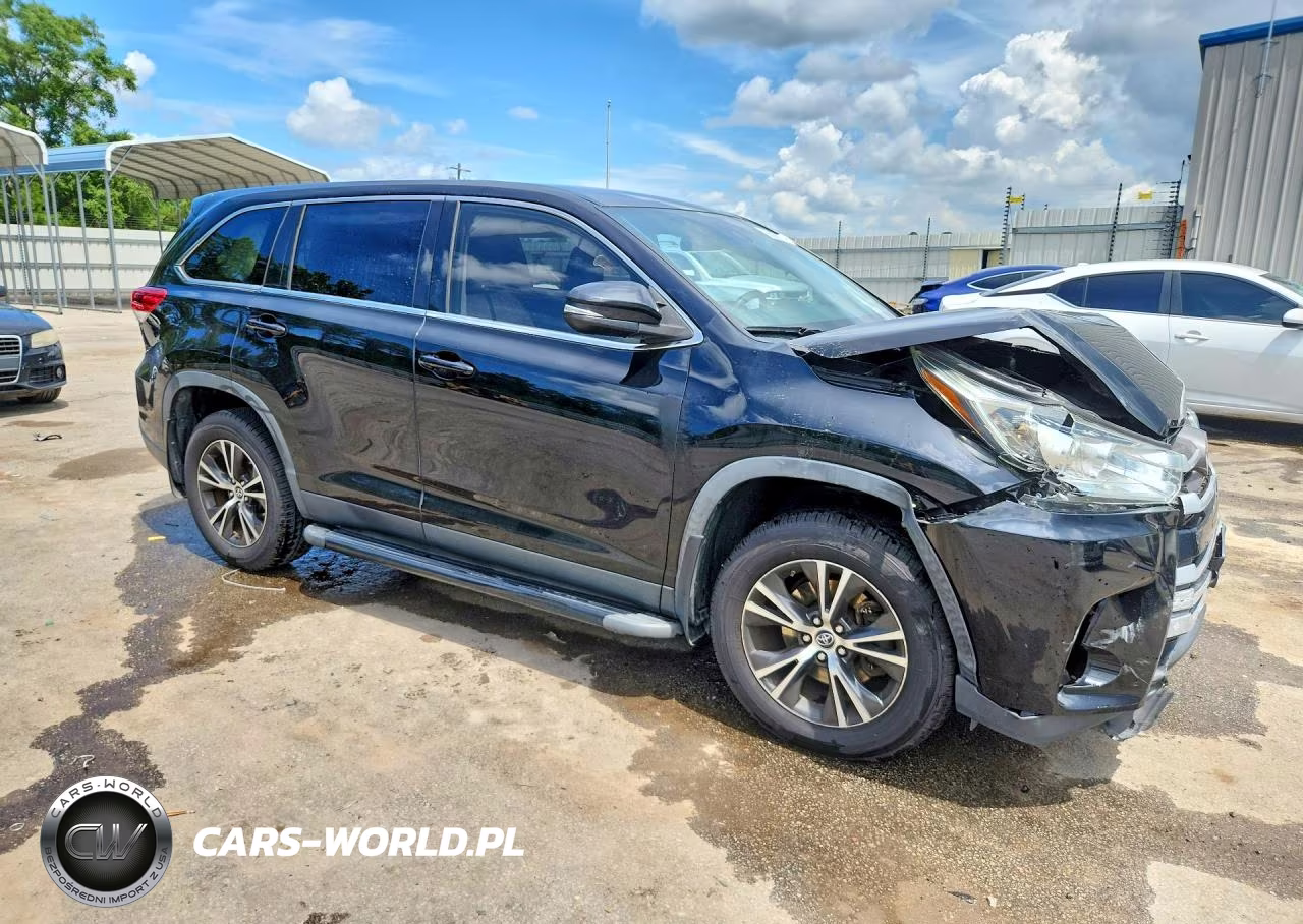 2019 Toyota Highlander Le VIN:5TDBZRFH0KS969166 - 4