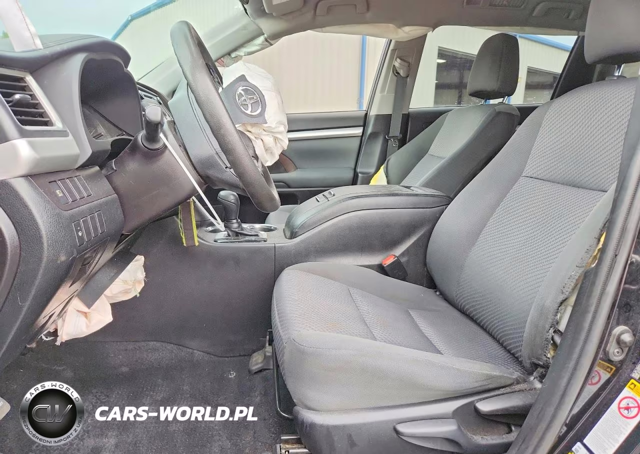 2019 Toyota Highlander Le VIN:5TDBZRFH0KS969166 - 7