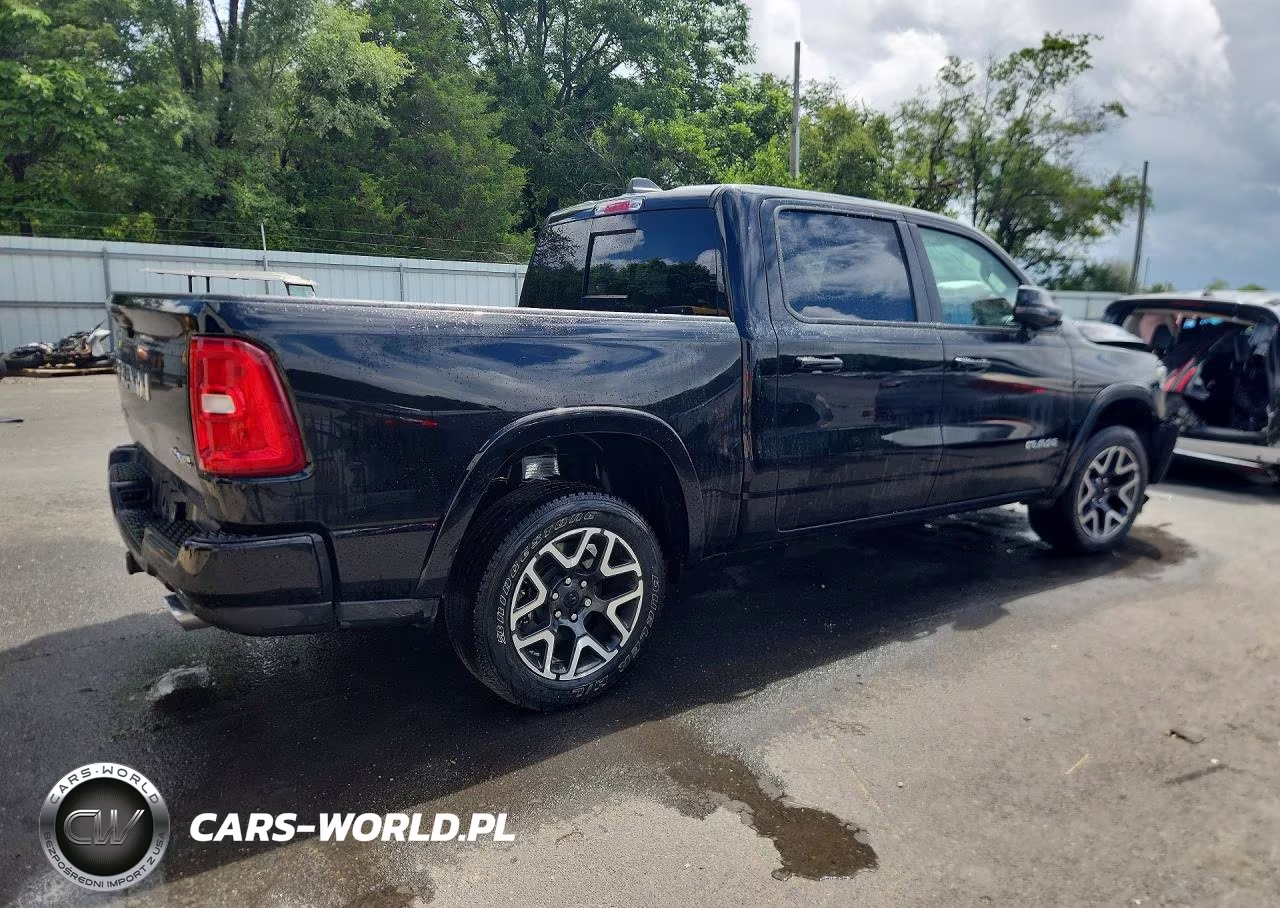 2025 Ram 1500 Laramie VIN:1C6SRFJP8SN536771 - 3