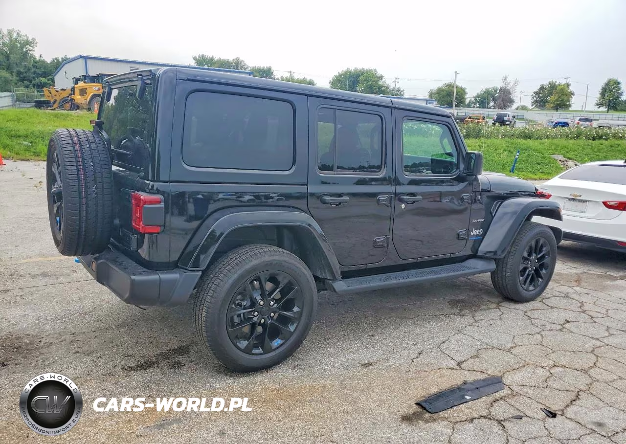 2023 Jeep Wrangler Sahara 4Xe VIN:1C4JJXP69PW579680 - 3