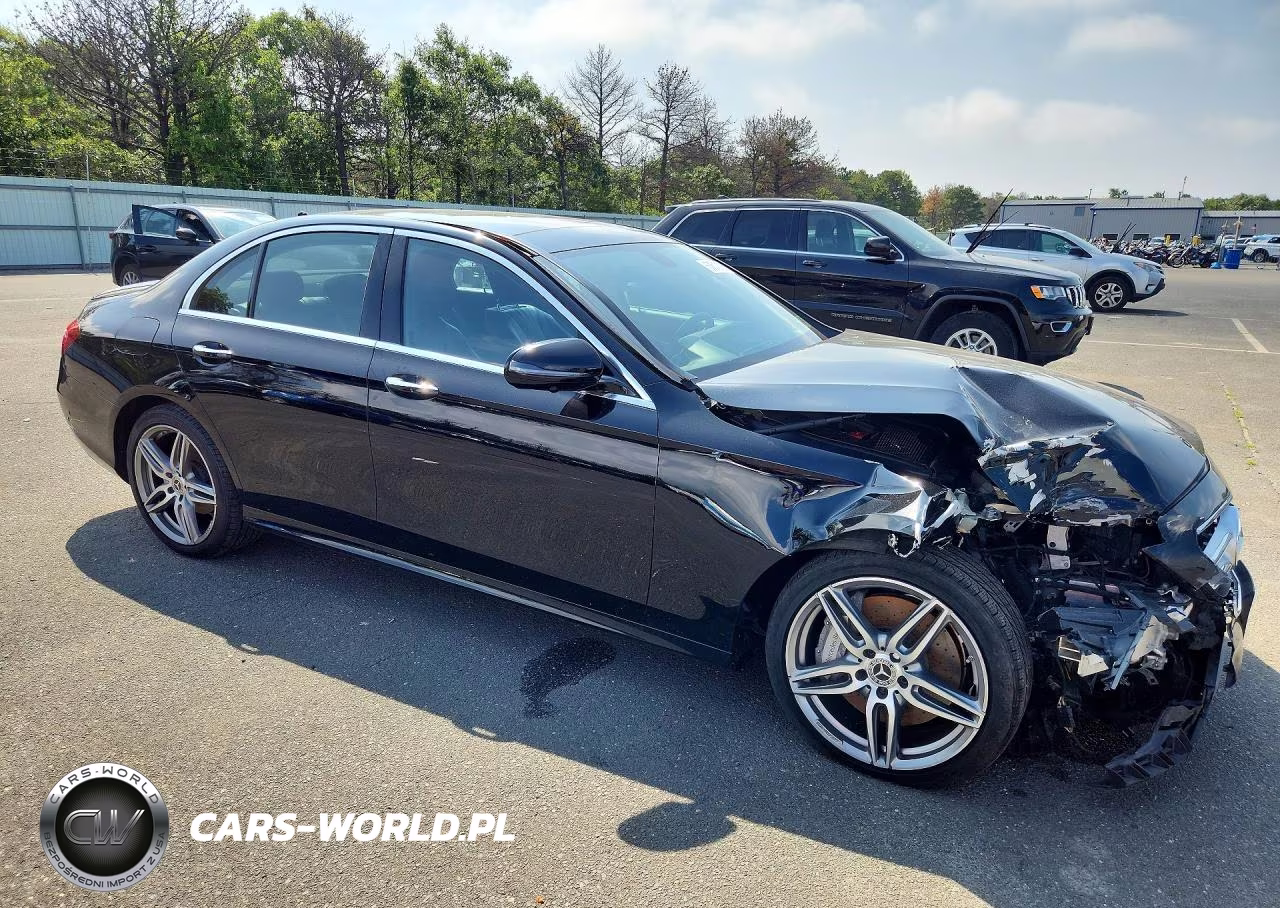 2019 Mercedes-Benz E 300 4Matic VIN:WDDZF4KB3KA504721 - 4
