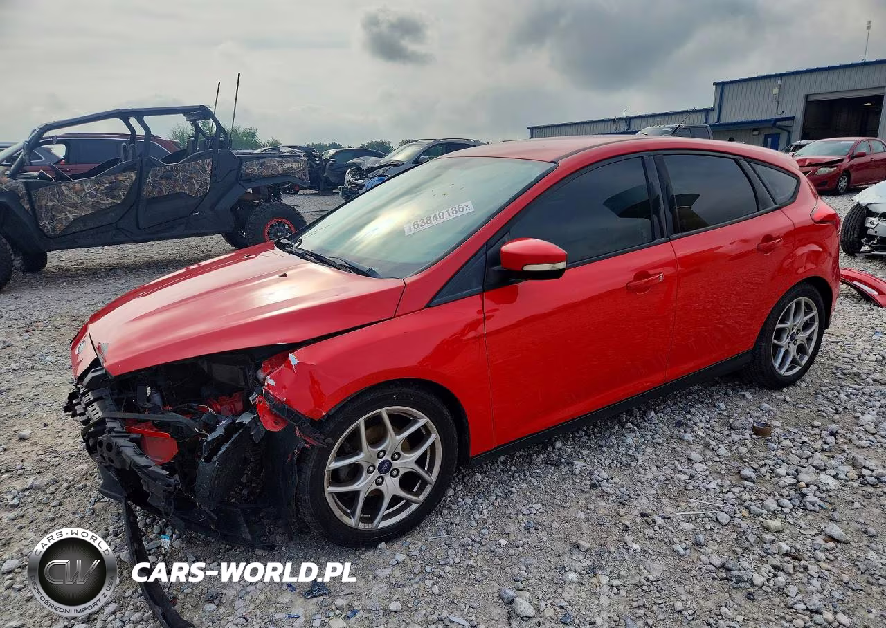 2015 Ford Focus Se VIN:1FADP3K25FL213553 - 1