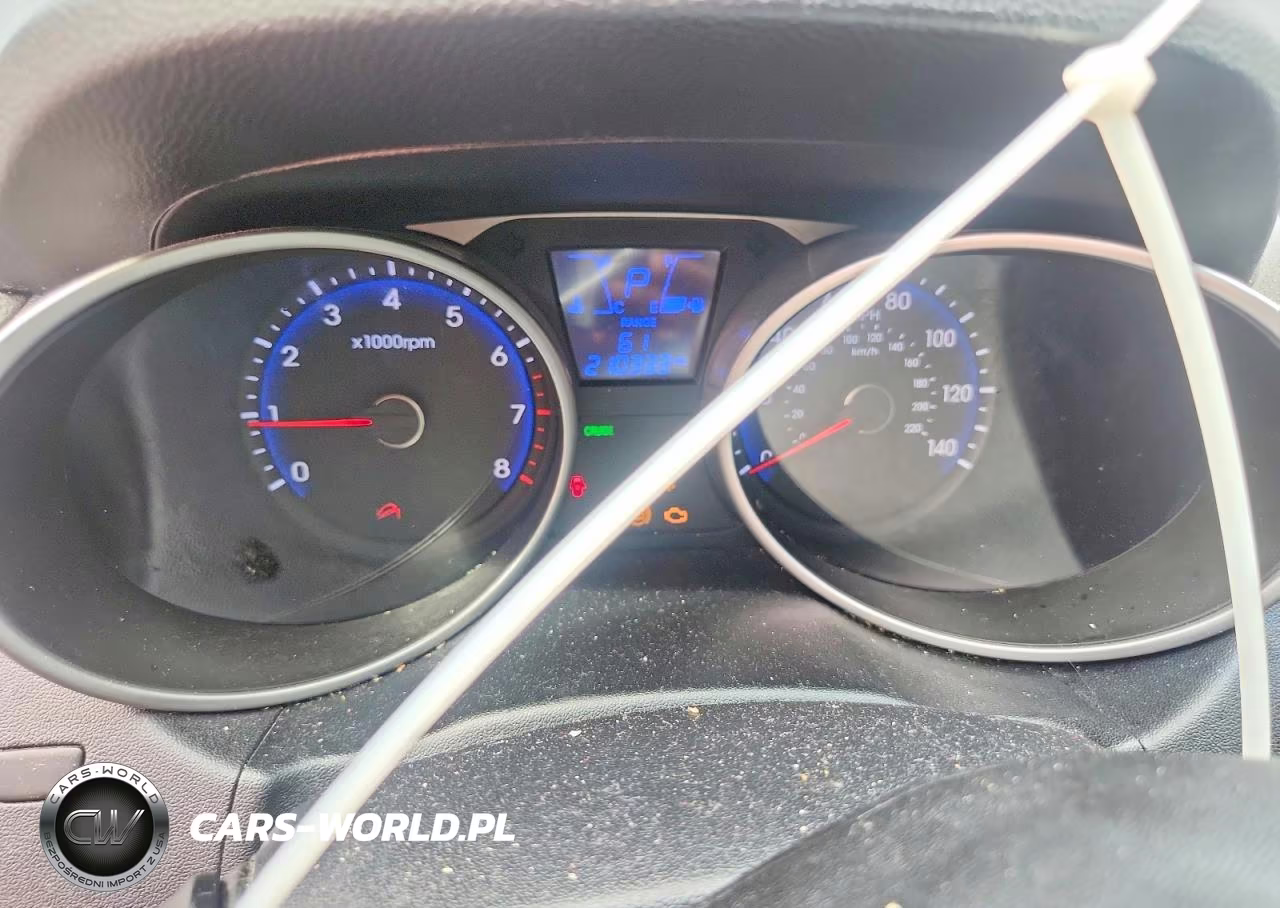 2015 Hyundai Tucson Se VIN:KM8JU3AGXFU967587 - 9