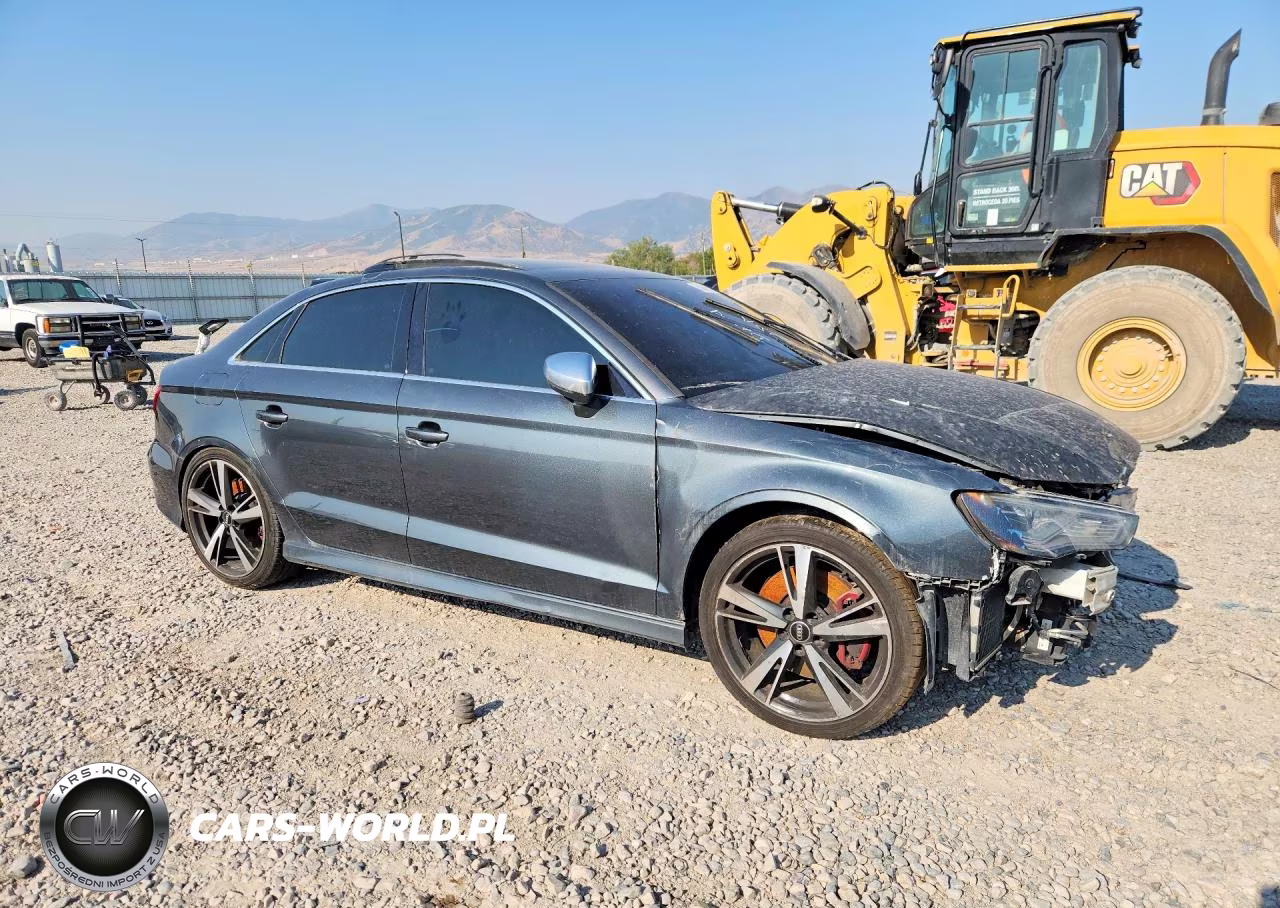 2015 Audi S3 Premium Plus VIN:WAUBFGFF4F1034082 - 4