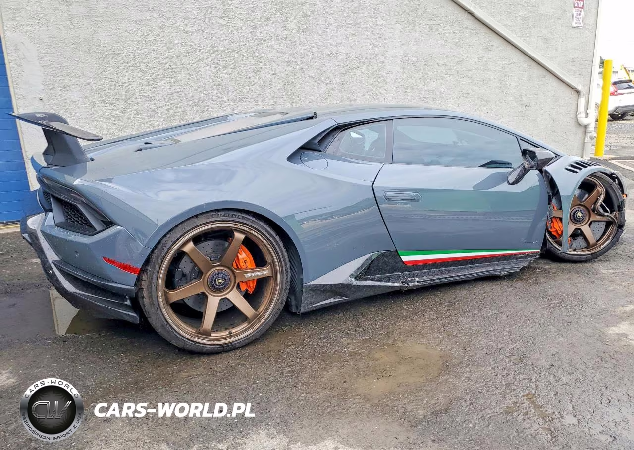 2018 Lamborghini Huracan Performante VIN:ZHWUD4ZF5JLA08545 - 3