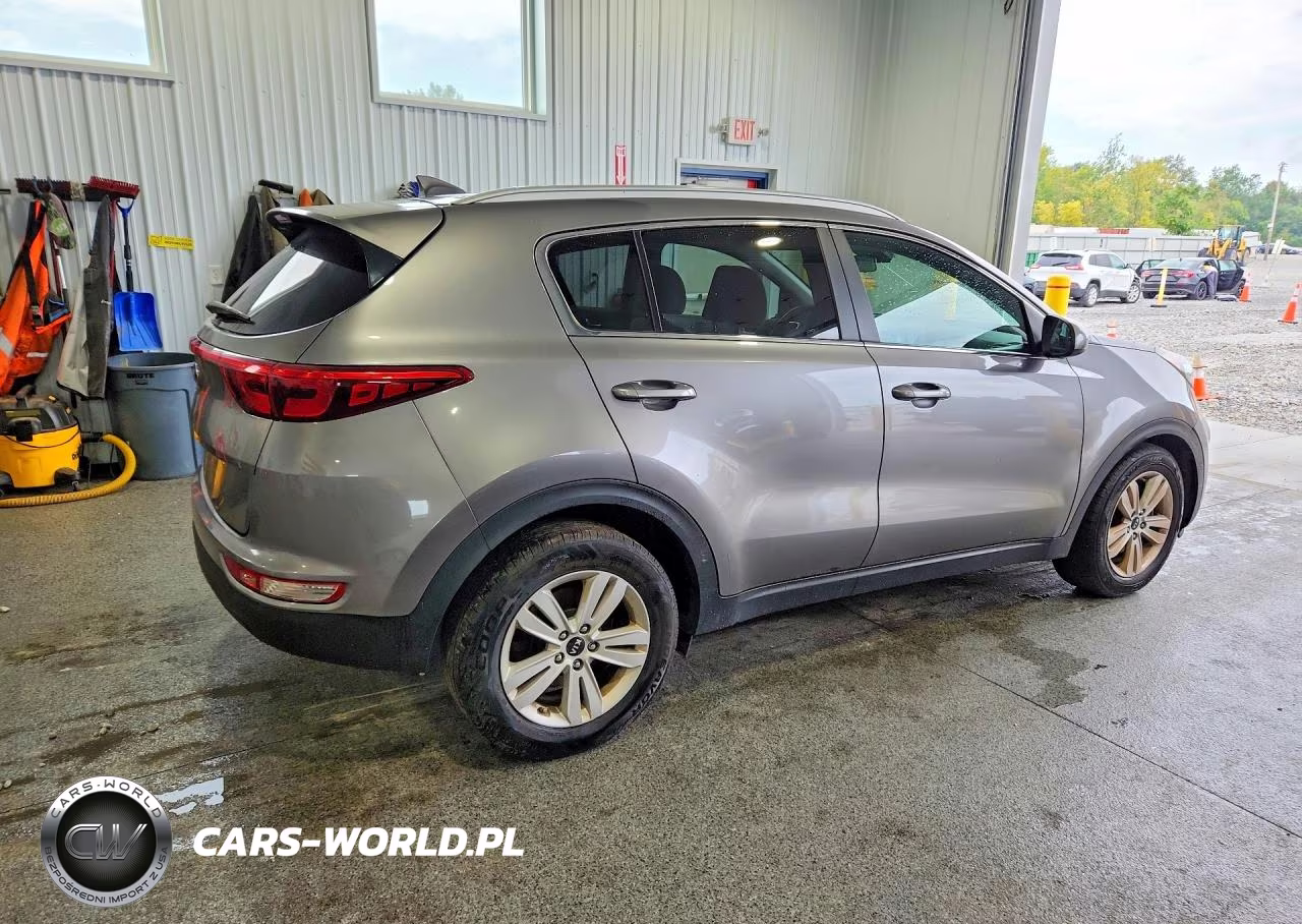 2018 Kia Sportage Lx VIN:KNDPM3AC2J7380660 - 3