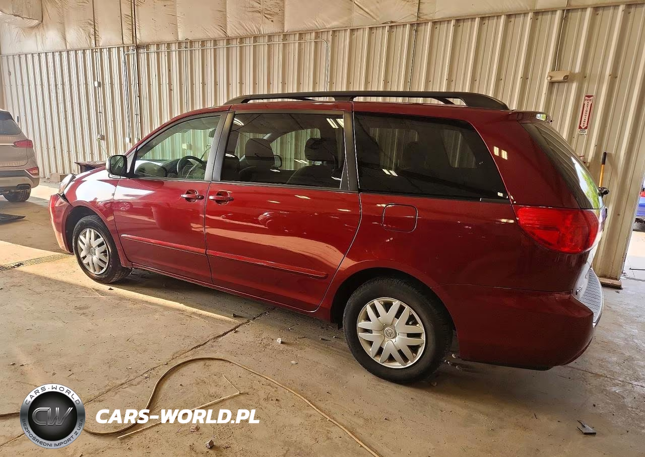 2010 Toyota Sienna Le 7-Passenger VIN:5TDKK4CC8AS319841 - 2