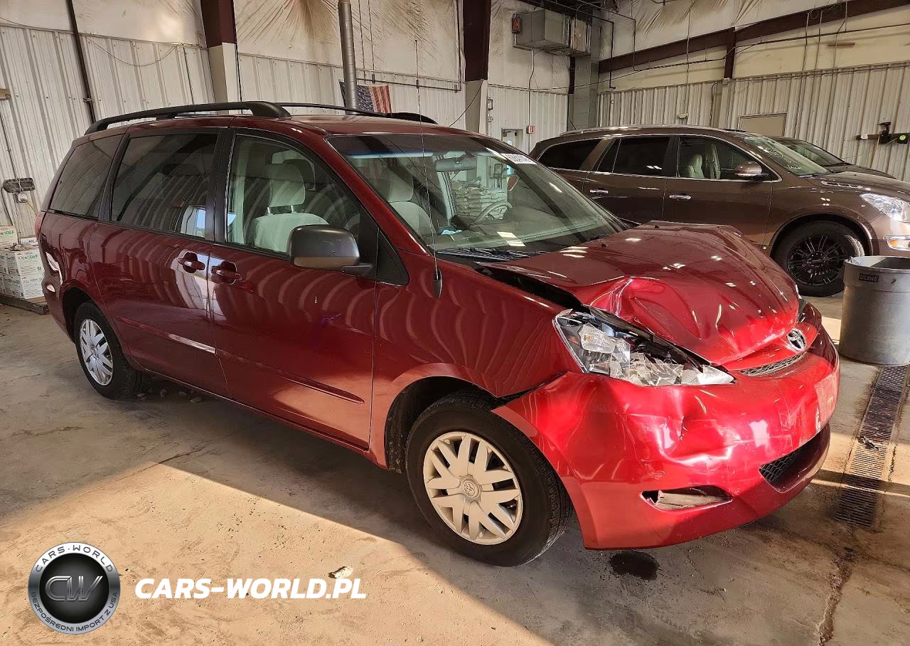 2010 Toyota Sienna Le 7-Passenger VIN:5TDKK4CC8AS319841 - 4
