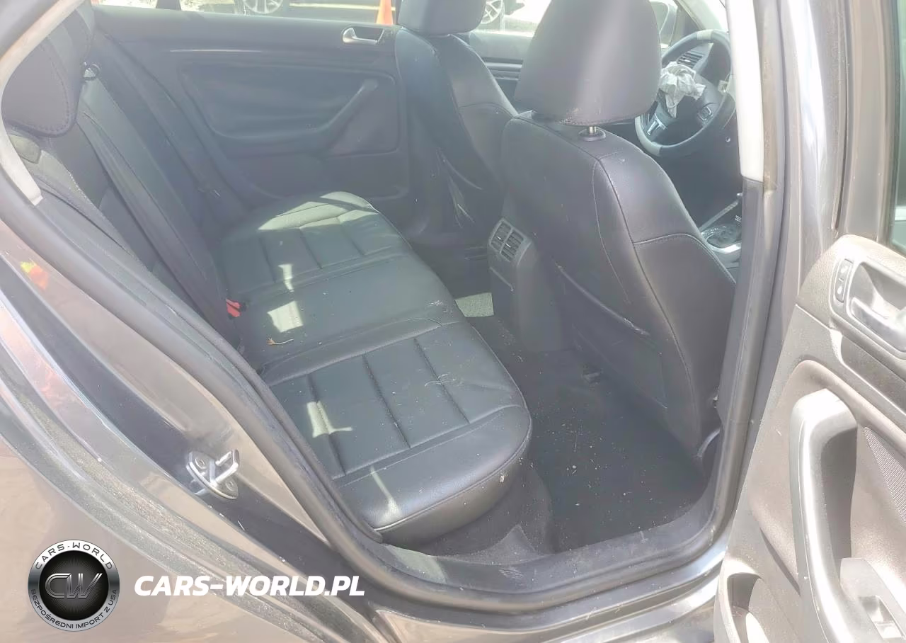 2010 Volkswagen Jetta Tdi VIN:3VWRL7AJ6AM020229 - 6