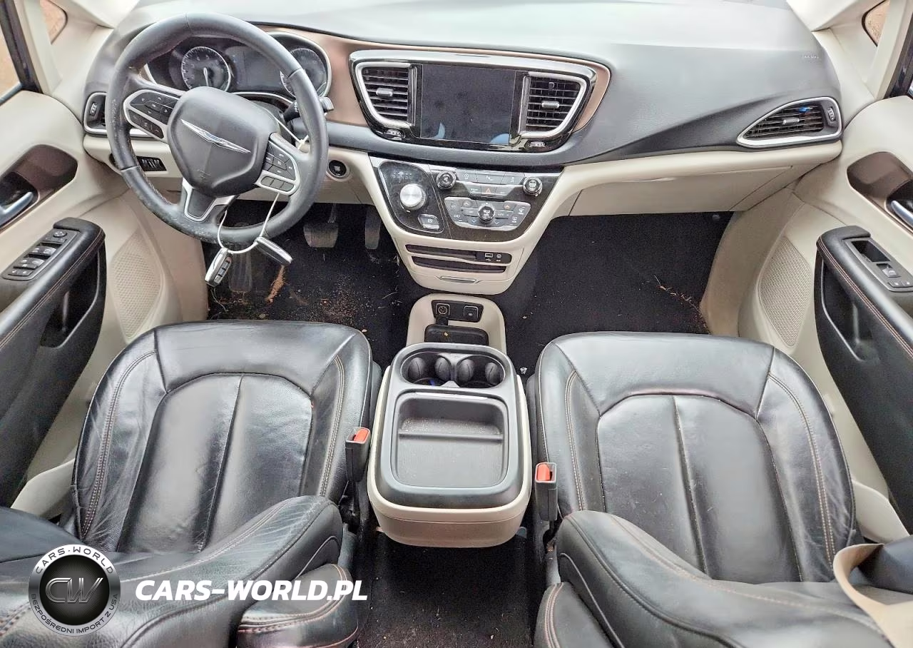 2017 Chrysler Pacifica Touring L VIN:2C4RC1BGXHR831828 - 8