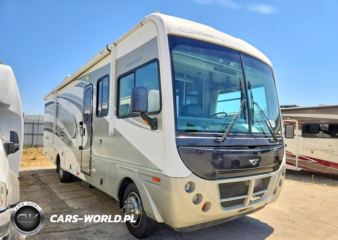 2005 Workhorse Custom Chassis Motorhome Chassis W22