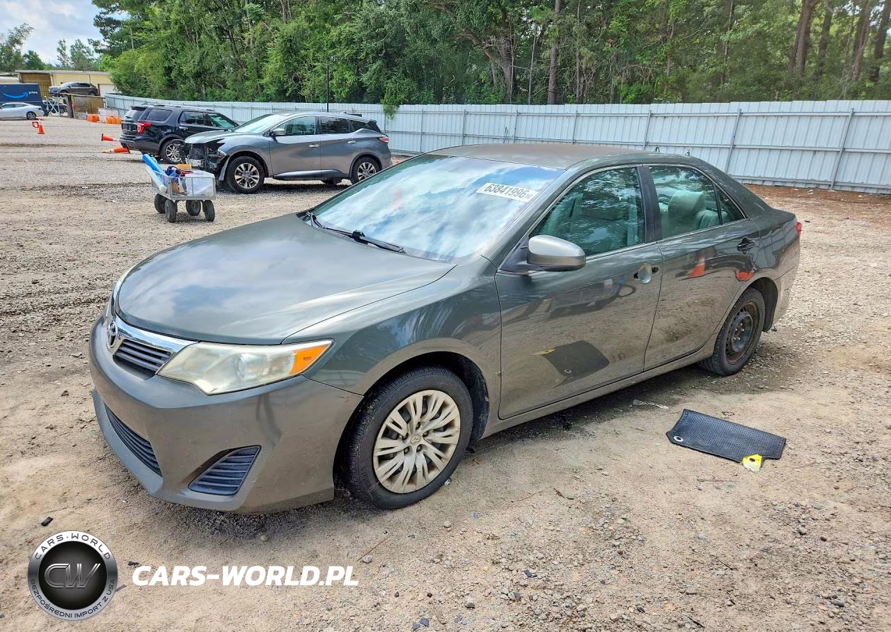 2012 Toyota Camry L – zdjęcie 1 z 12