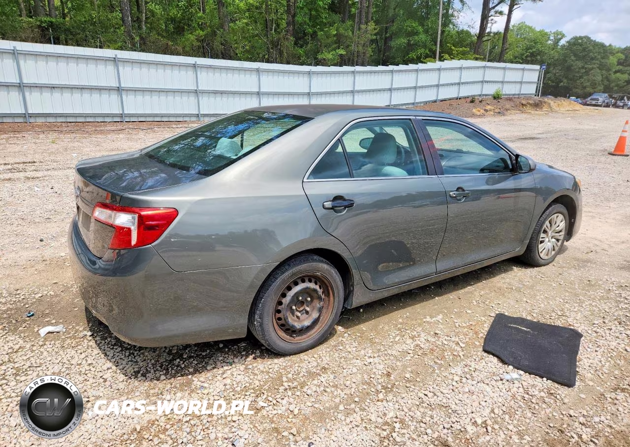 2012 Toyota Camry L VIN:4T1BF1FK5CU596219 - 3
