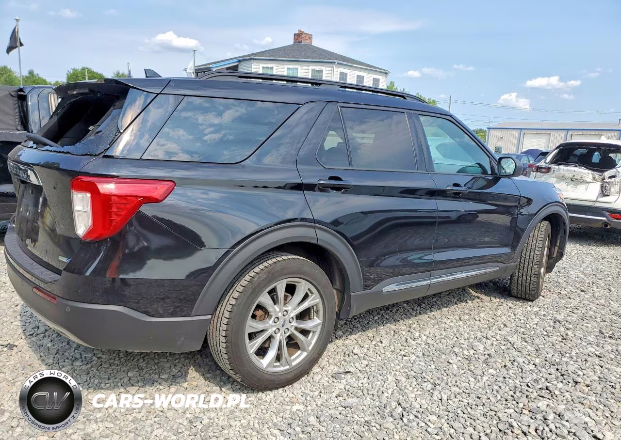 2020 Ford Explorer Xlt VIN:1FMSK8DH1LGA31525 - 3