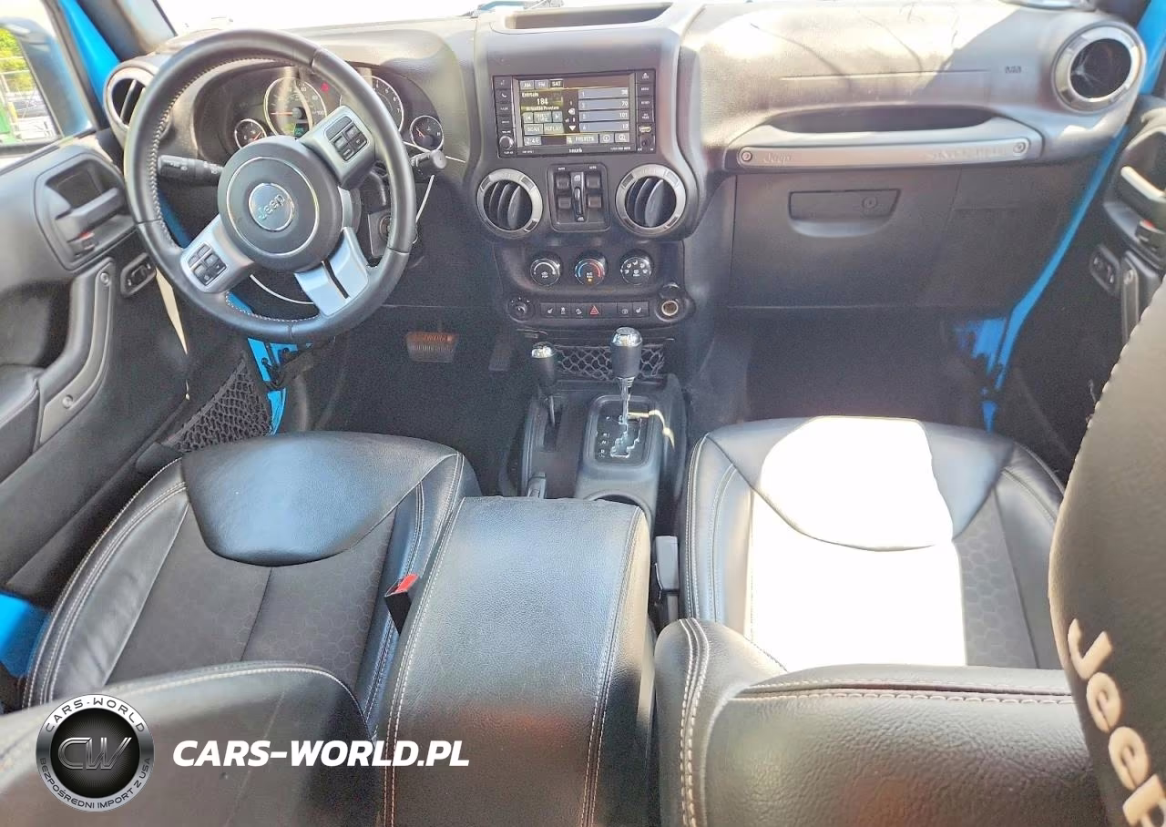 2017 Jeep Wrangler Unlimited Sport VIN:1C4BJWDG8HL570788 - 8
