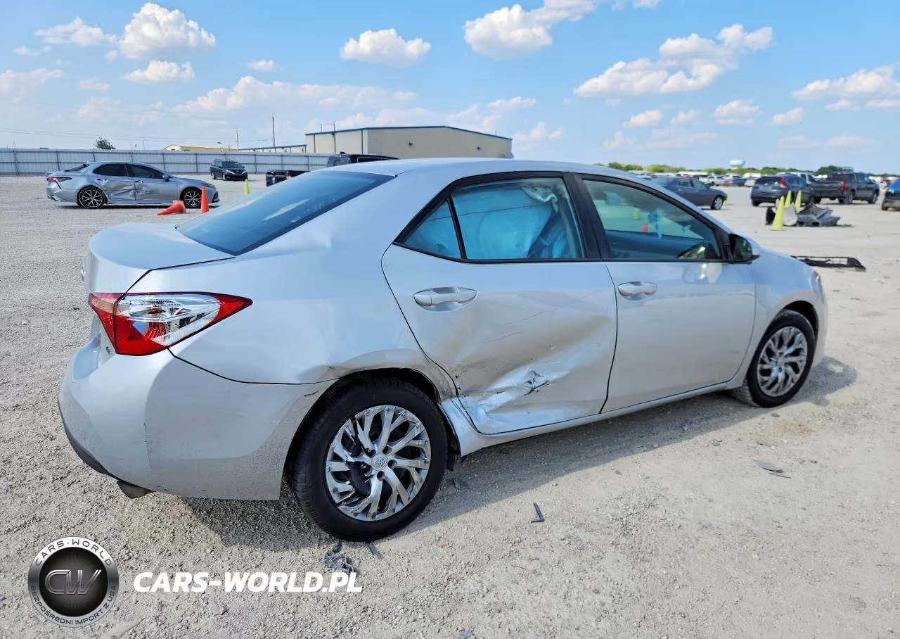 2019 Toyota Corolla Le VIN:5YFBURHE0KP868137 - 3