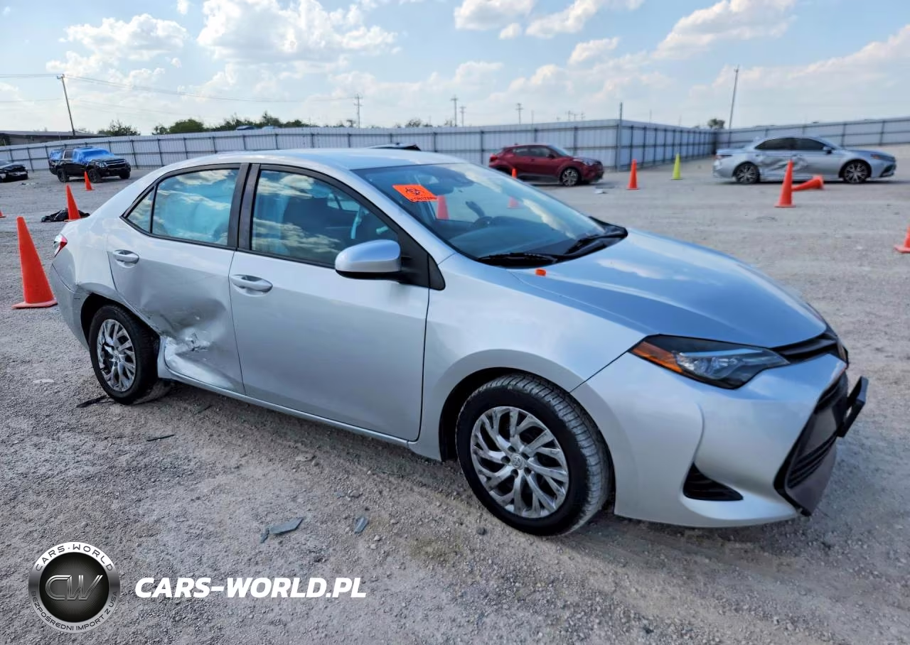 2019 Toyota Corolla Le VIN:5YFBURHE0KP868137 - 4