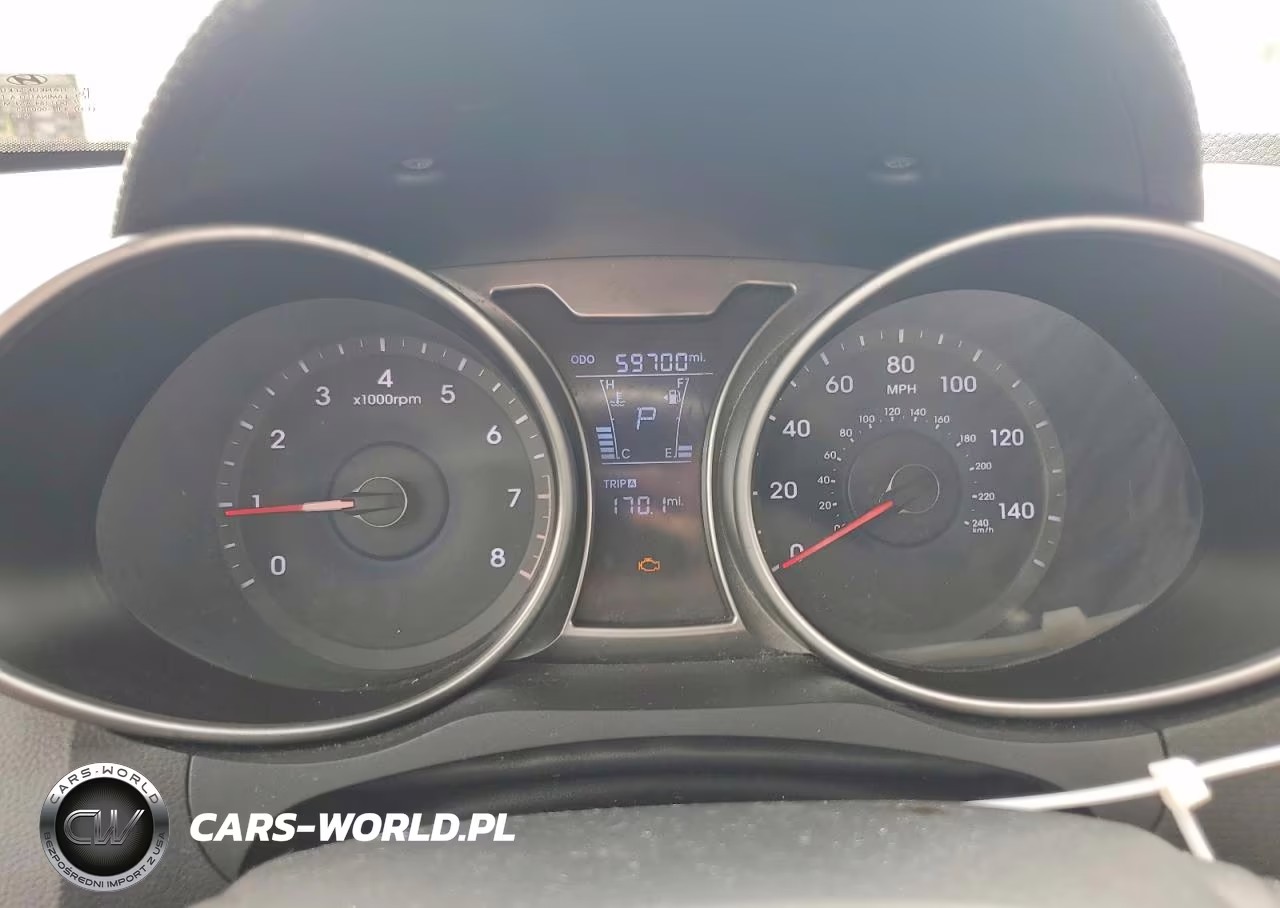2016 Hyundai Veloster Base VIN:KMHTC6AD9GU275728 - 9