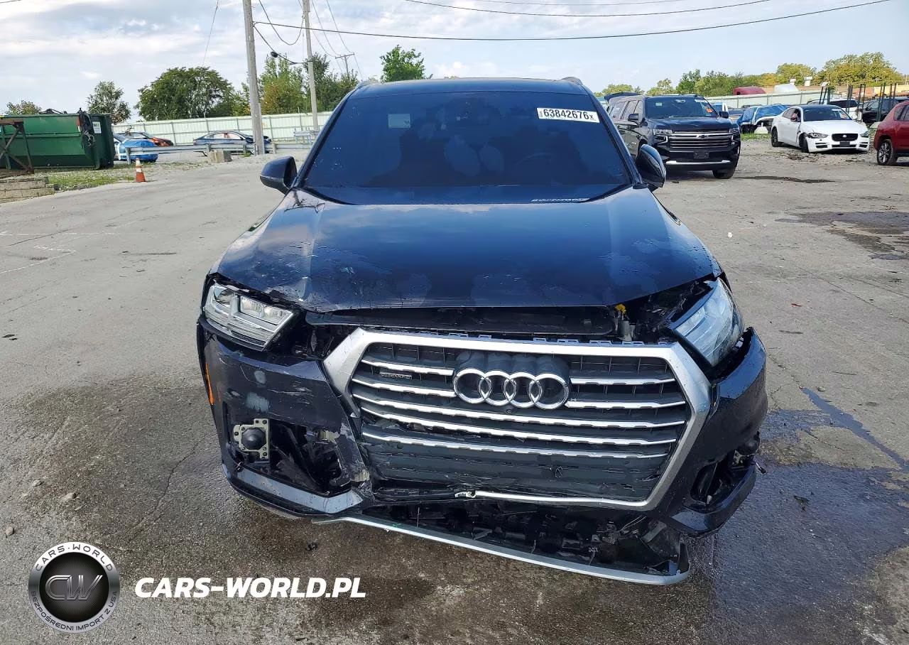 2017 Audi Q7 Premium Plus VIN:WA1LAAF78HD058750 - 5