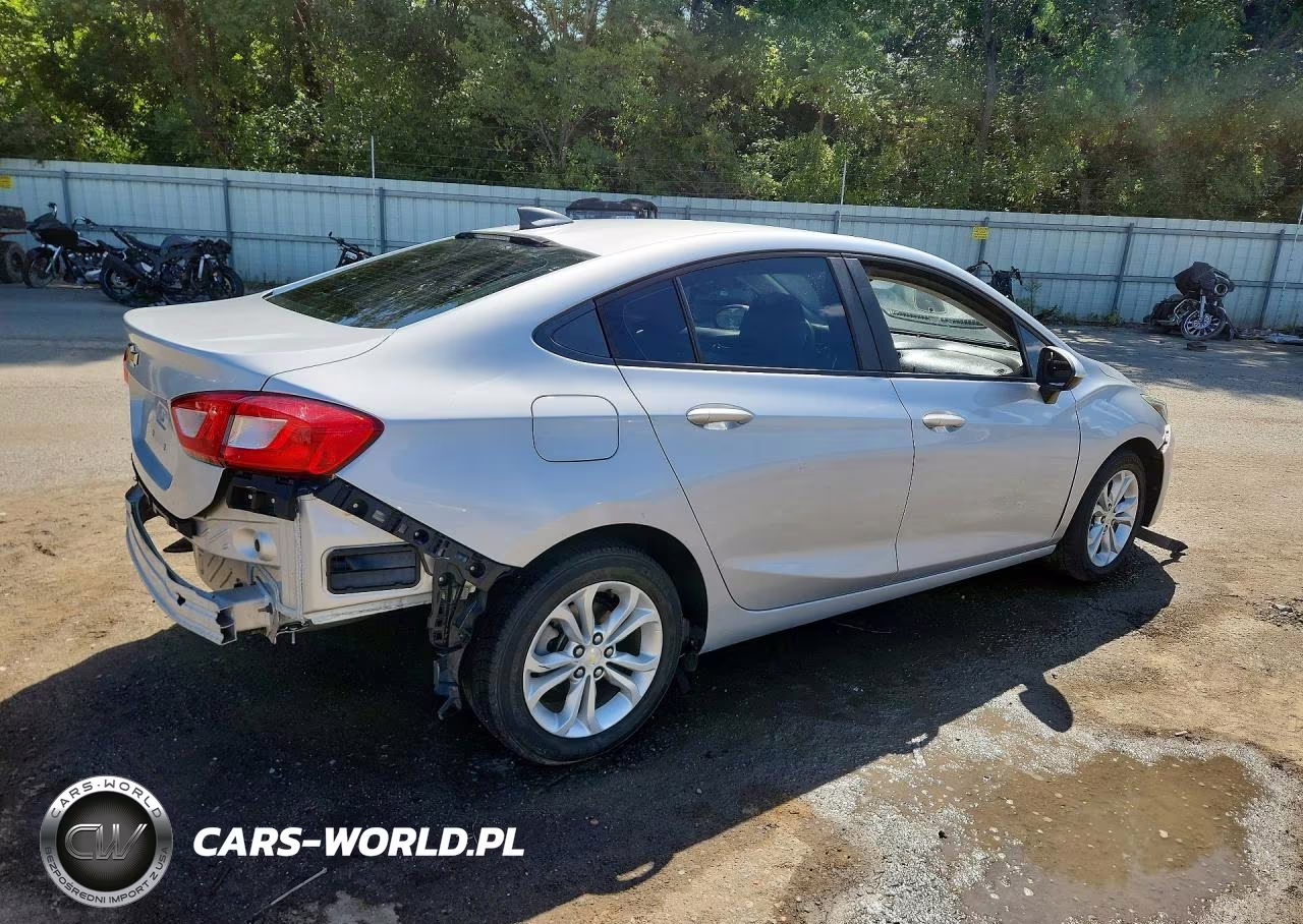 2019 Chevrolet Cruze Ls VIN:1G1BC5SM7K7147934 - 3