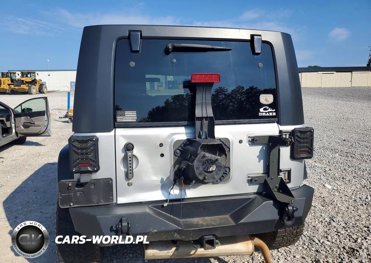 2010 Jeep Wrangler Unlimited Sport VIN:1J4BA3H10AL197671 - 6